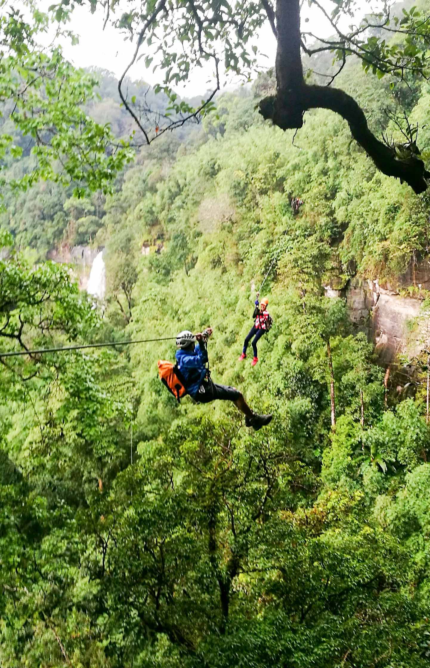 Tree Top Explorer Laos Trip บนที่ราบสูงโบลาเว่น ประเทศลาว GRAND PRIX